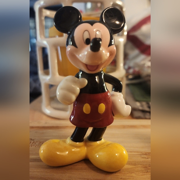 Mickey and Minnie Vintage Figurines - Picture 6 of 9